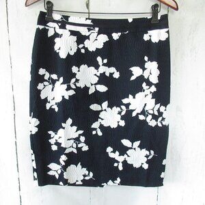 Talbots Skirt 8 Petite P Navy Blue Floral Embossed Straight Pencil